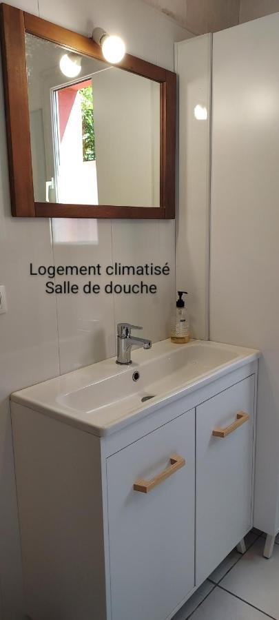 Le Barcares Logement Climatise Pour 6 Personnes, Draps Et Serviettes Non Fournis Air-Conditioned Accommodation For 6 People, Sheets And Towels Not Provided Alojamiento Con Aire Acondicionado Para 6 Personas, Sabanas Y Toallas No Incluidas Buitenkant foto
